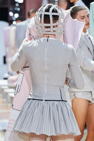 Look 185